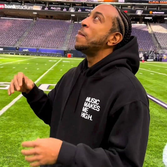 MUSIC MAKES ME HIGH *SIGNATURE HOODIE* BLACK