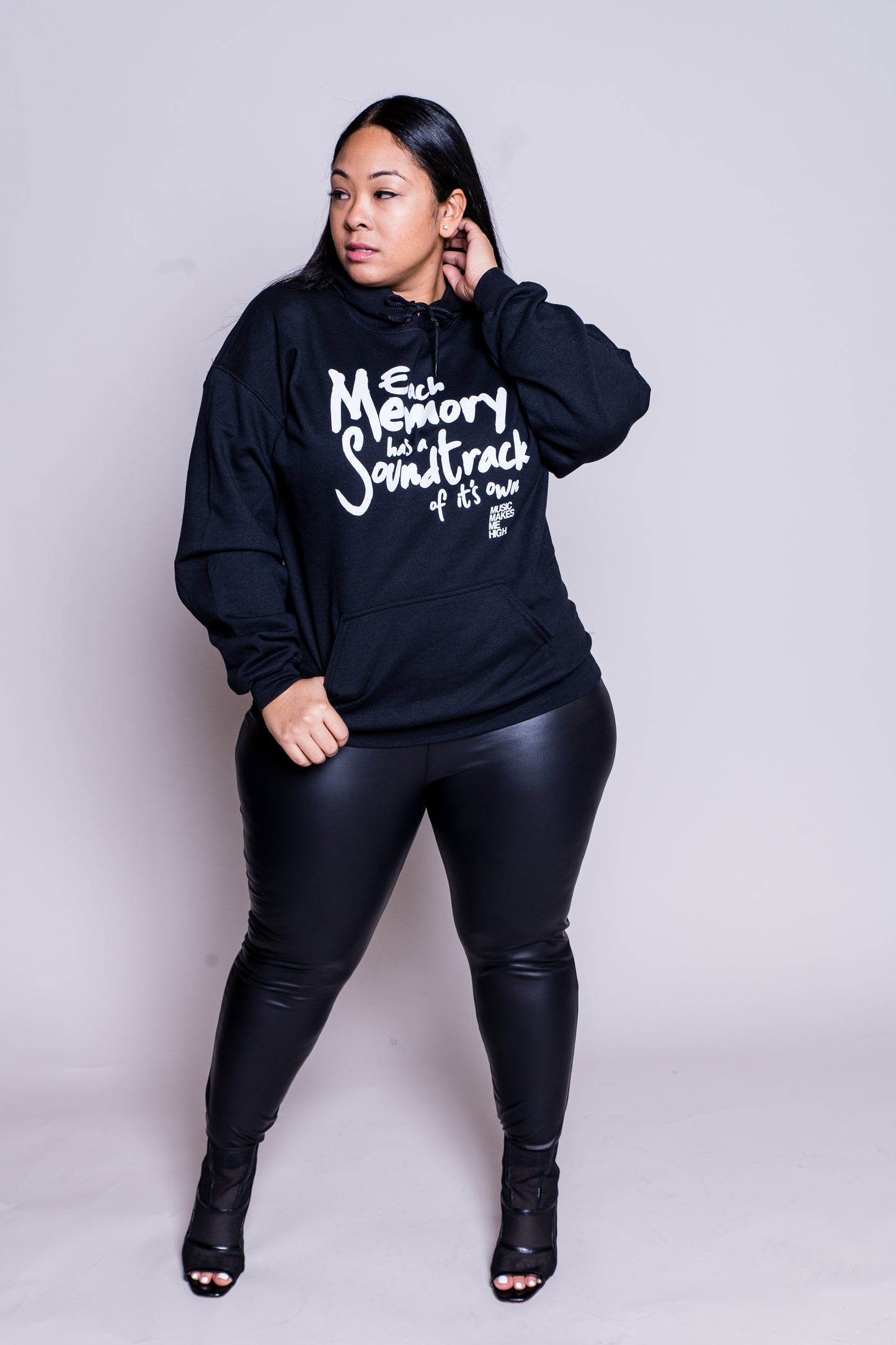 MUSIC MAKES ME HIGH *SOUNDTRACK HOODIE* BLACK