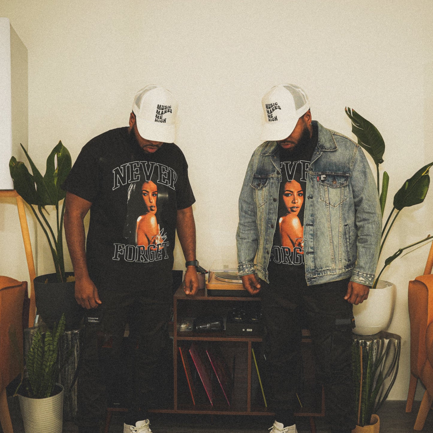 MUSIC MAKES ME HIGH *NEVER FORGET COLLECTION* AALIYAH