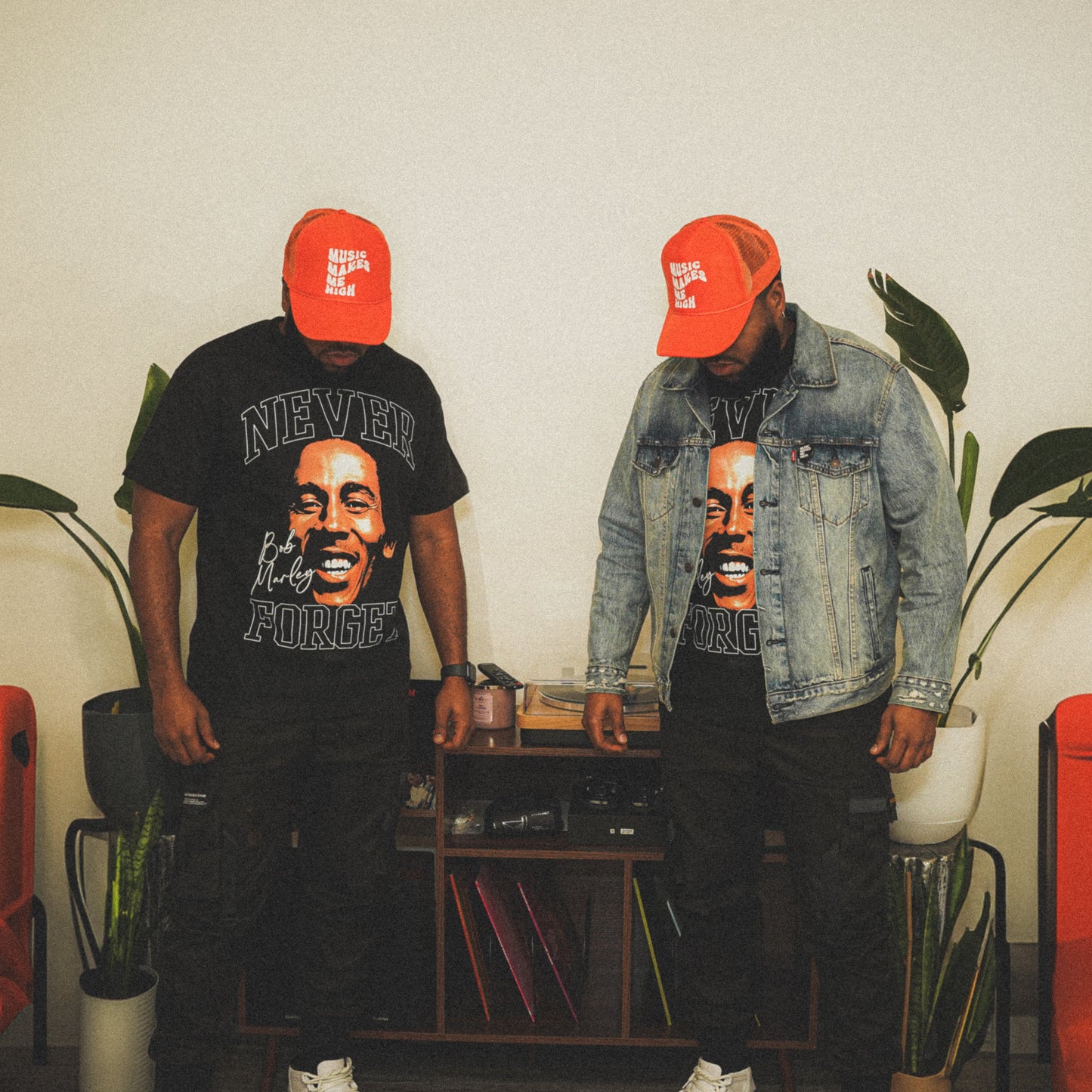 MUSIC MAKES ME HIGH *NEVER FORGET COLLECTION* BOB MARLEY