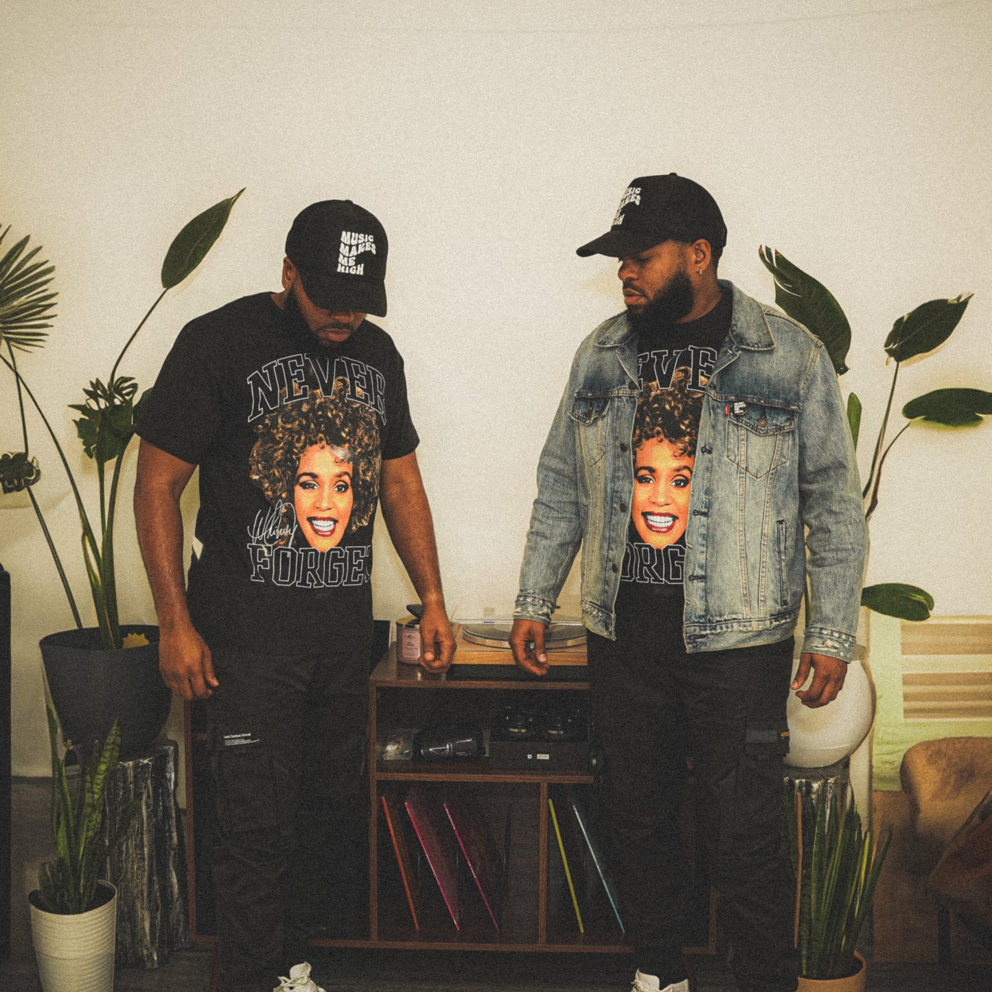 MUSIC MAKES ME HIGH *NEVER FORGET COLLECTION* WHITNEY HOUSTON