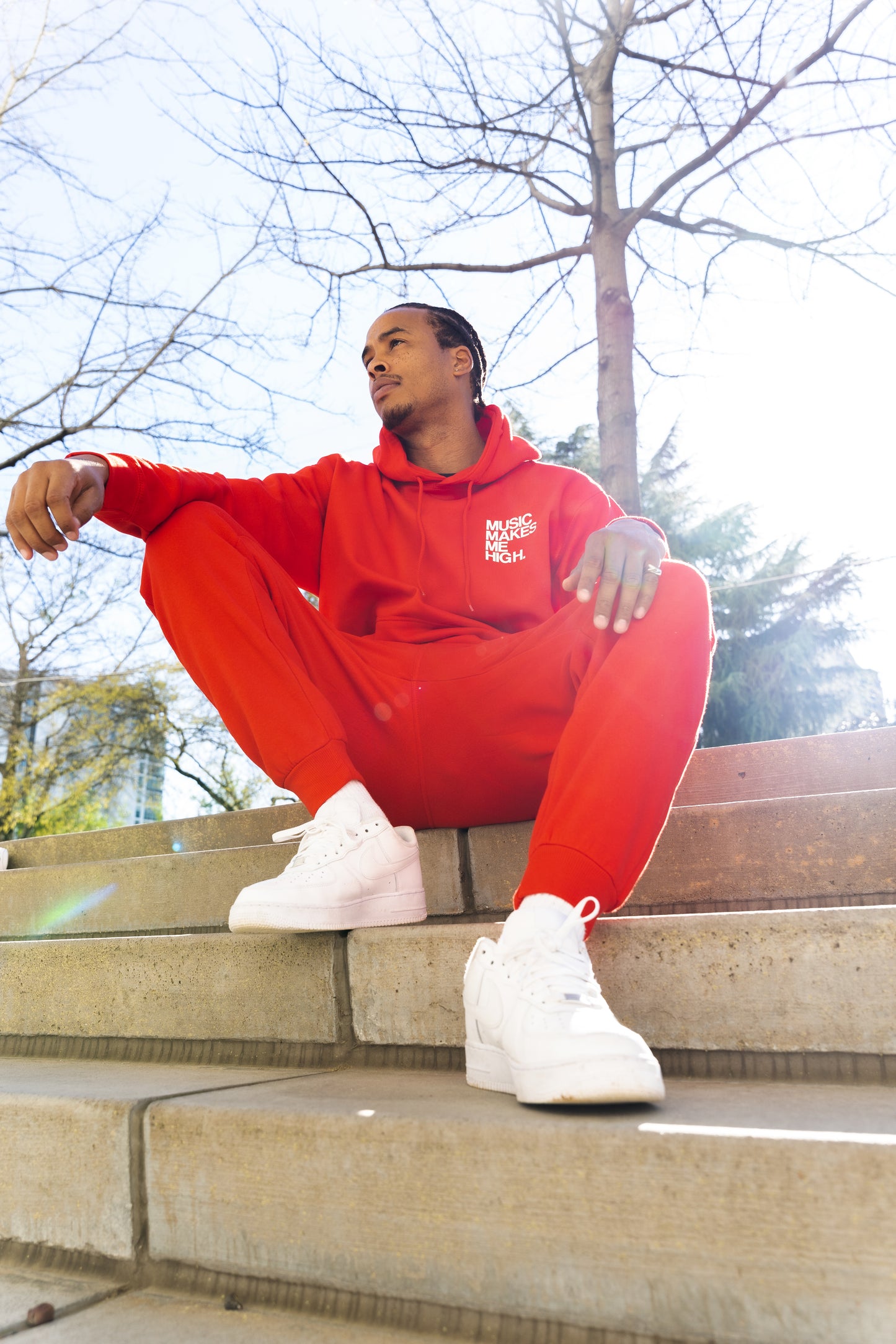 MUSIC MAKES ME HIGH *SIGNATURE HOODIE* RED