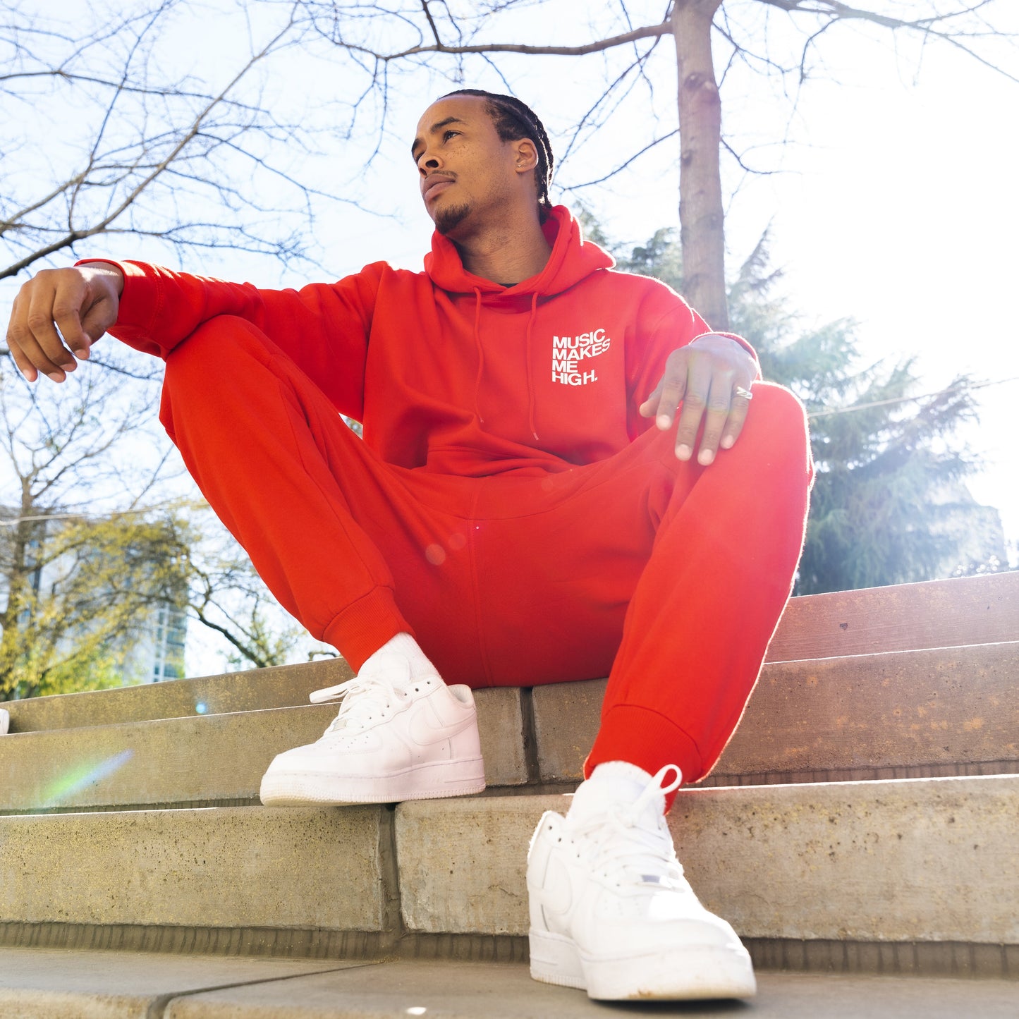 MUSIC MAKES ME HIGH *SIGNATURE HOODIE* RED