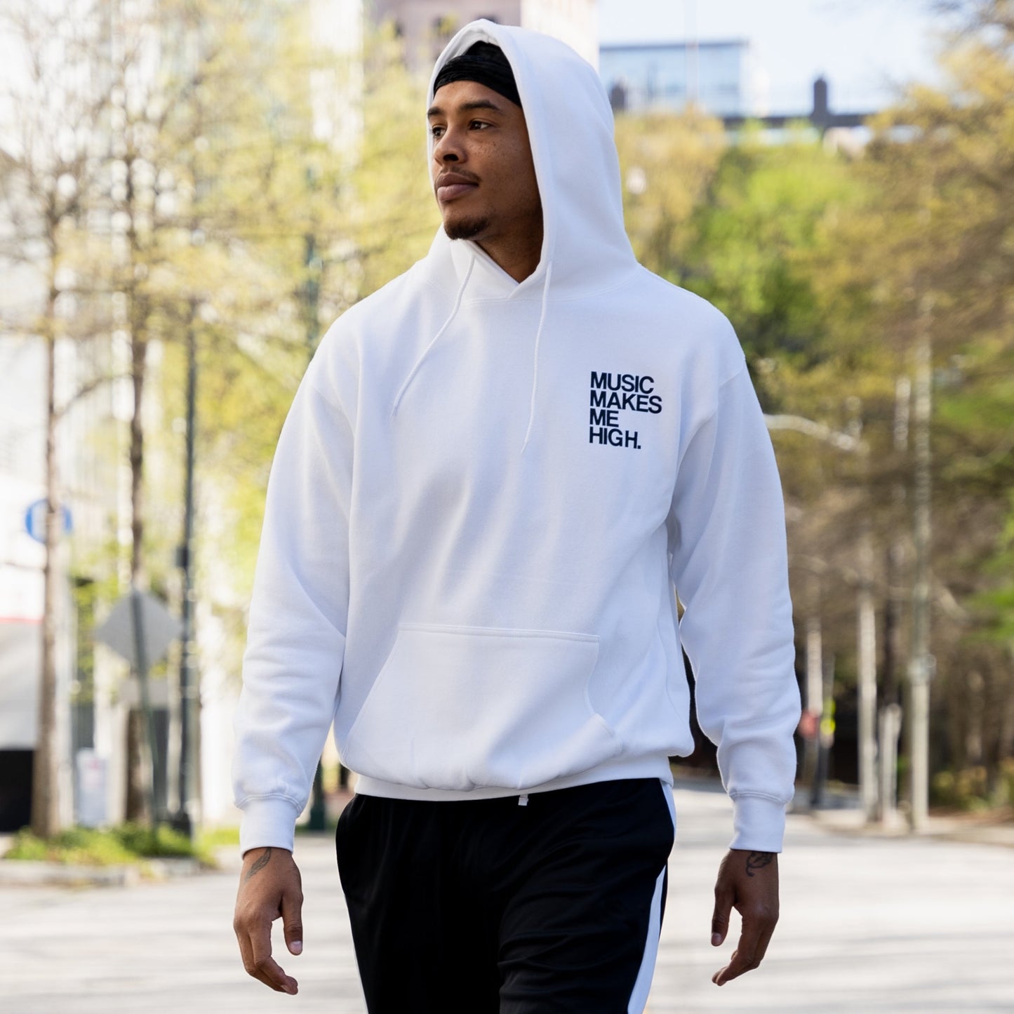 MUSIC MAKES ME HIGH *SIGNATURE HOODIE* WHITE