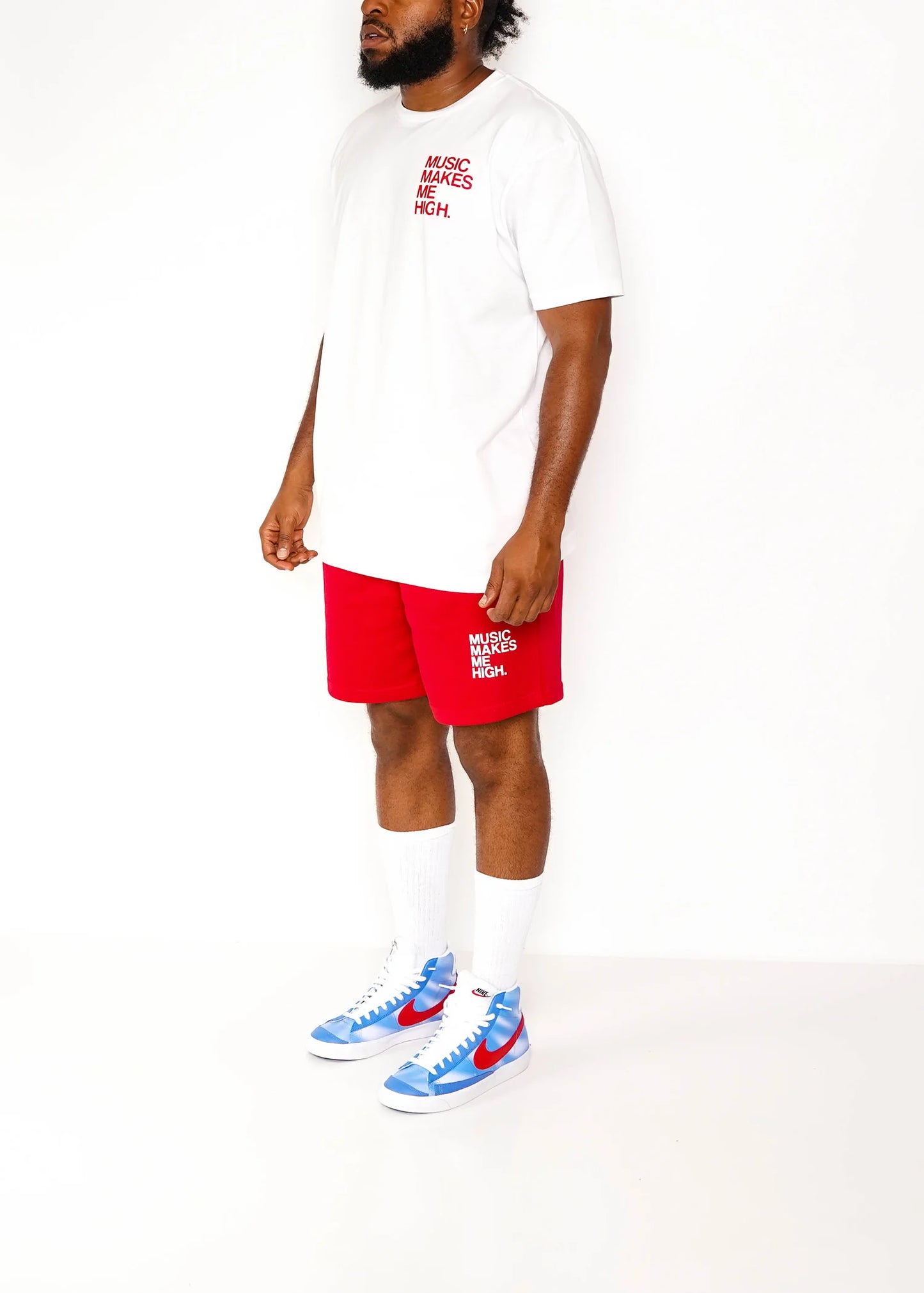 MUSIC MAKES ME HIGH *FRENCH TERRY SHORTS* RED (UNISEX)