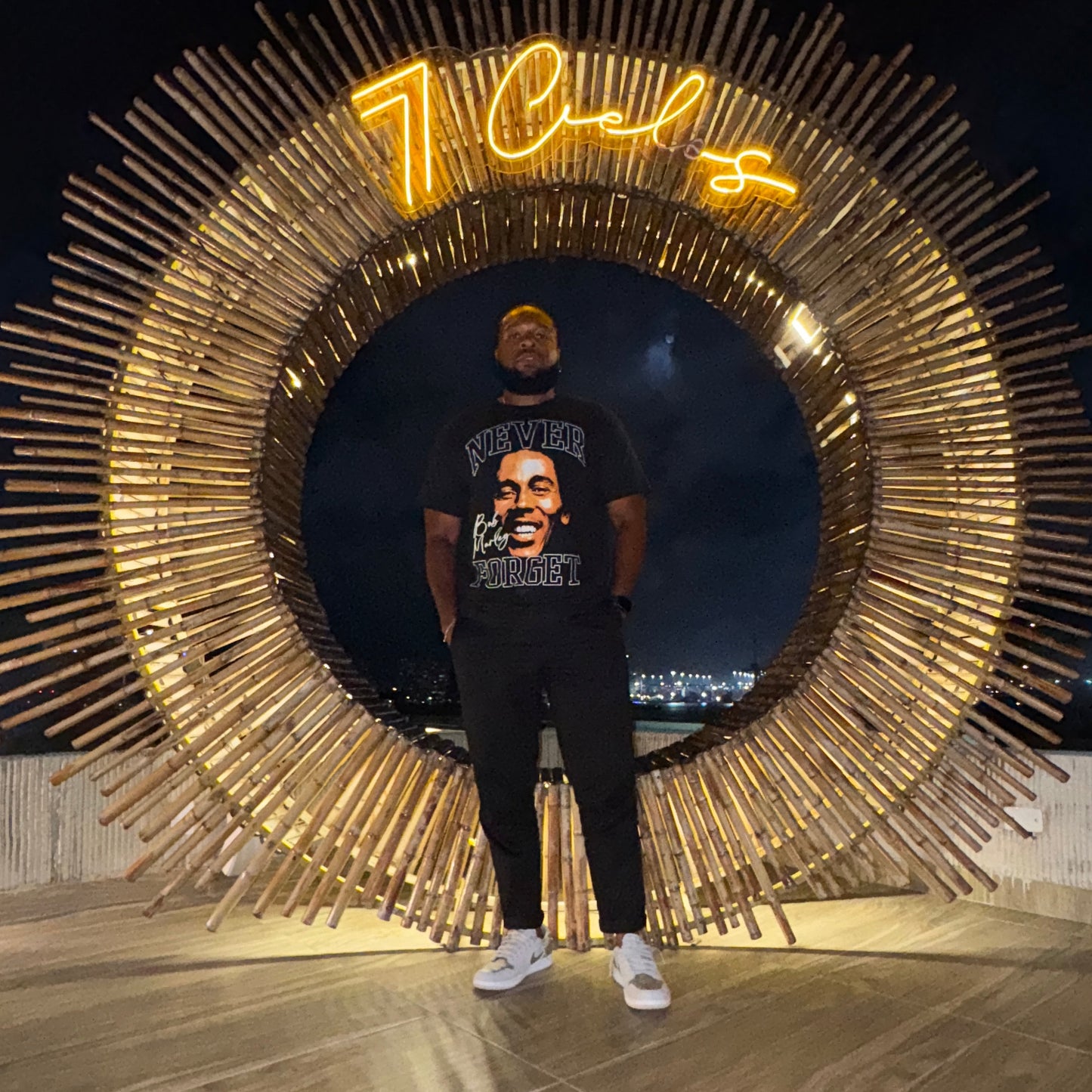 MUSIC MAKES ME HIGH *NEVER FORGET COLLECTION* BOB MARLEY