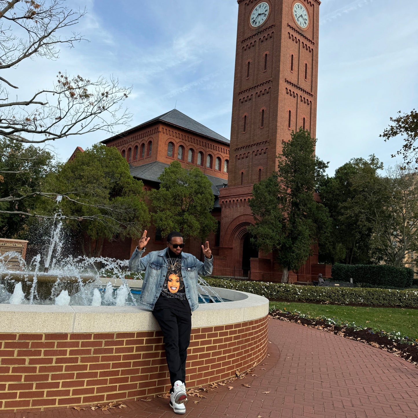 MUSIC MAKES ME HIGH *NEVER FORGET COLLECTION* WHITNEY HOUSTON