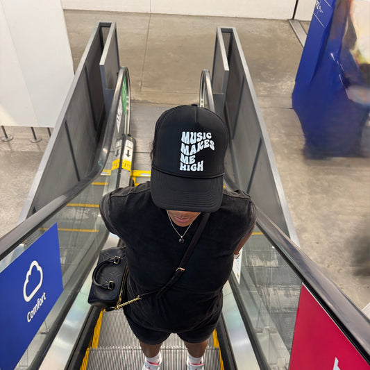 MUSIC MAKES ME HIGH BLACK HAT