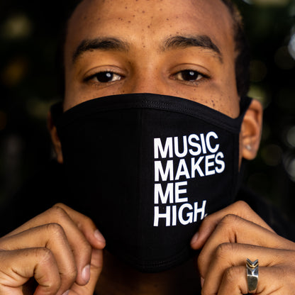 MUSIC MAKES ME HIGH *TRAVEL MASK* BLACK